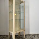 Former medical office showcase, circa 1950