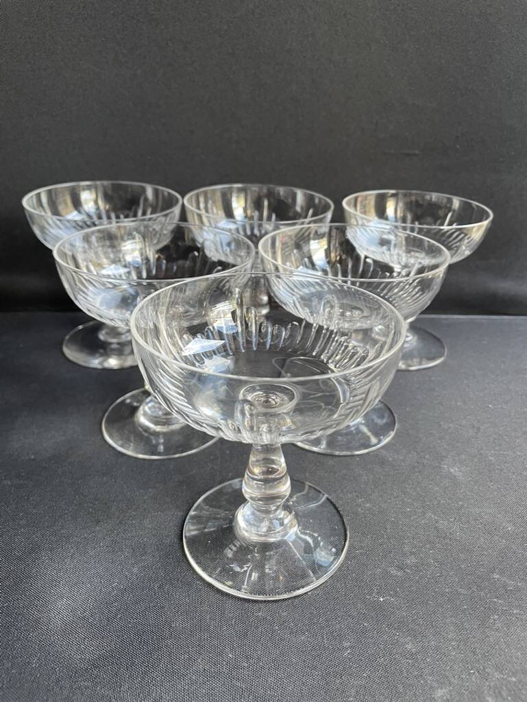 6 Baccarat champagne glasses – Art Nouveau