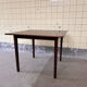 Table à manger en palissandre compacte