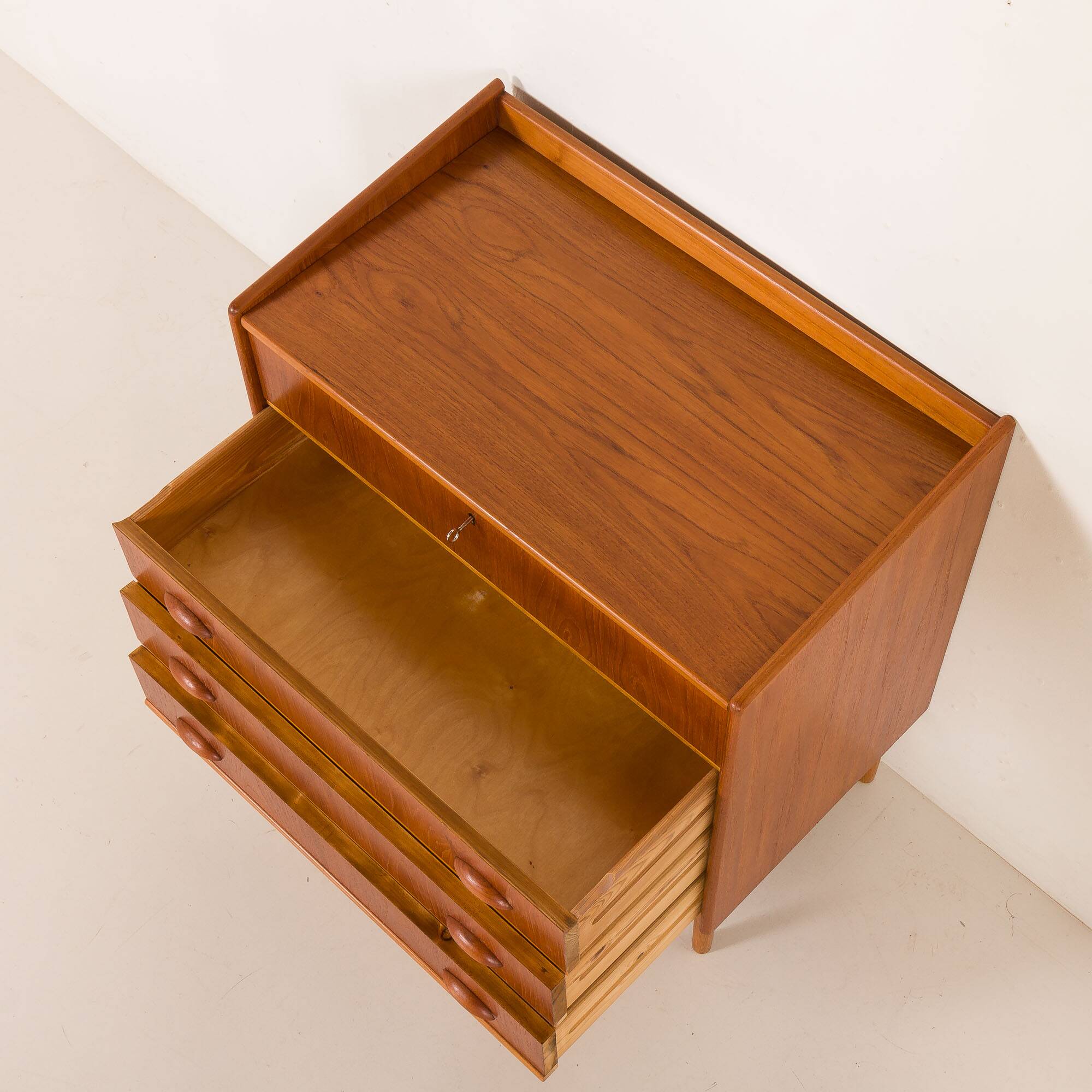 Danish teak dresser with hidden vanity and lights, 1960s