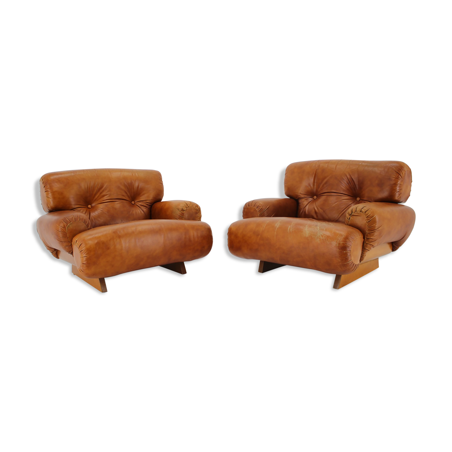 1970s design italian armchairs in wood and cognac leather