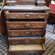 Dressing table chest of drawers