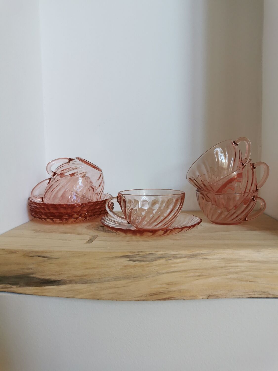 Vintage cups Arcoroc Rosaline