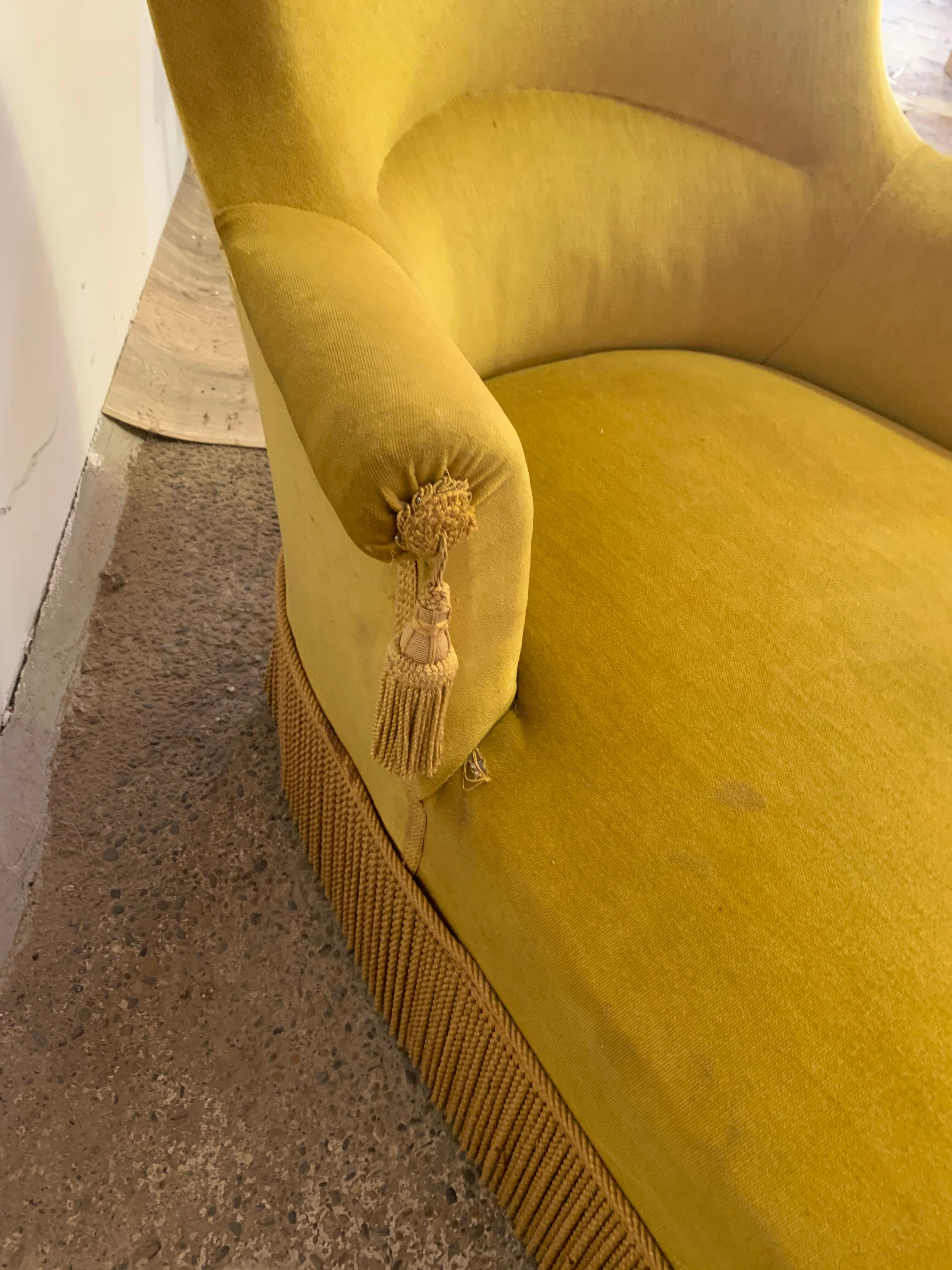 Yellow velvet meridian bench