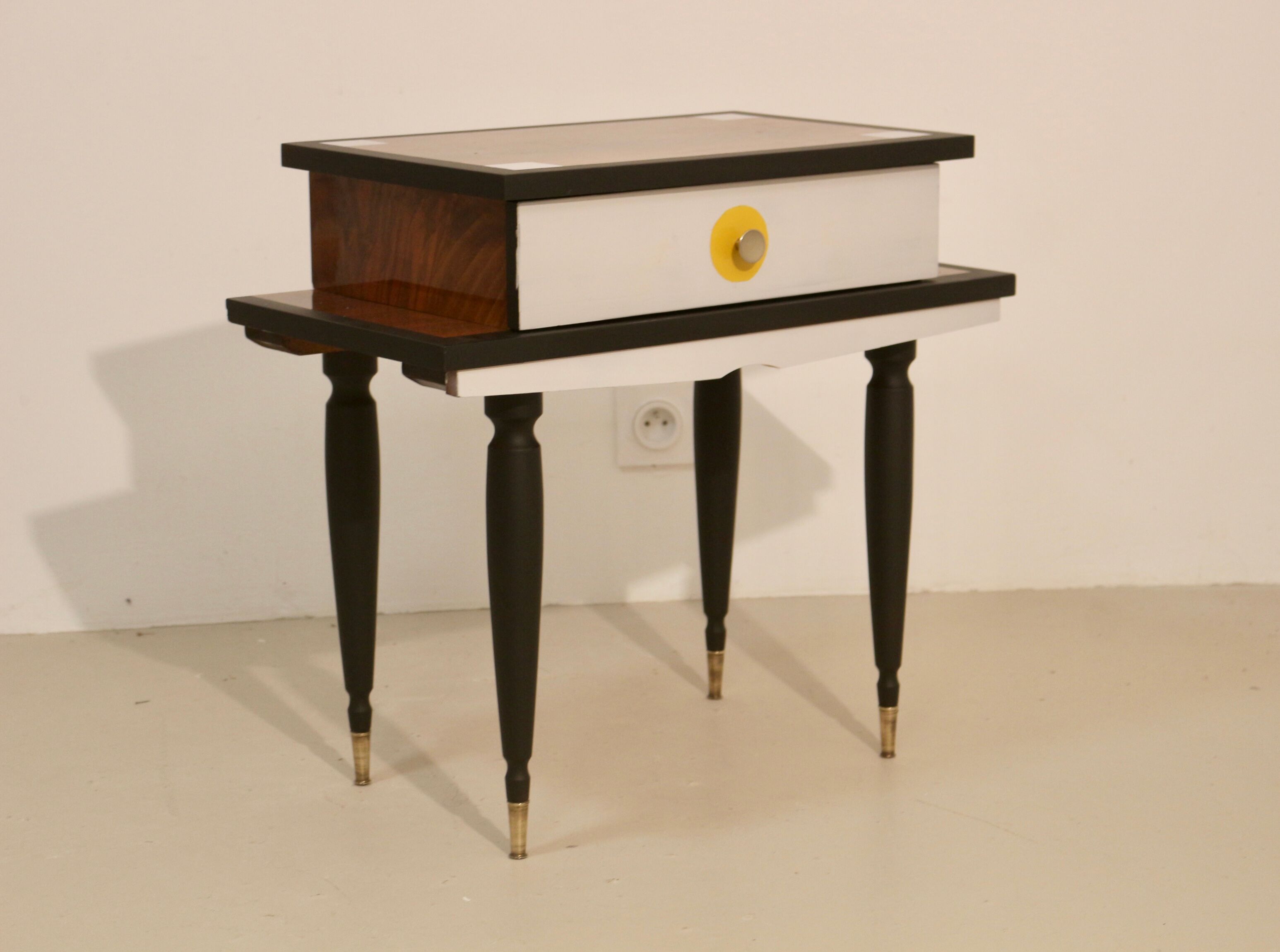 Side table vintage foot compass bis color