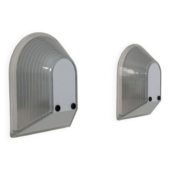 Pair of Tesi wall lights by Roberto Fiorato, Prisma, frosted glass Italy 1980