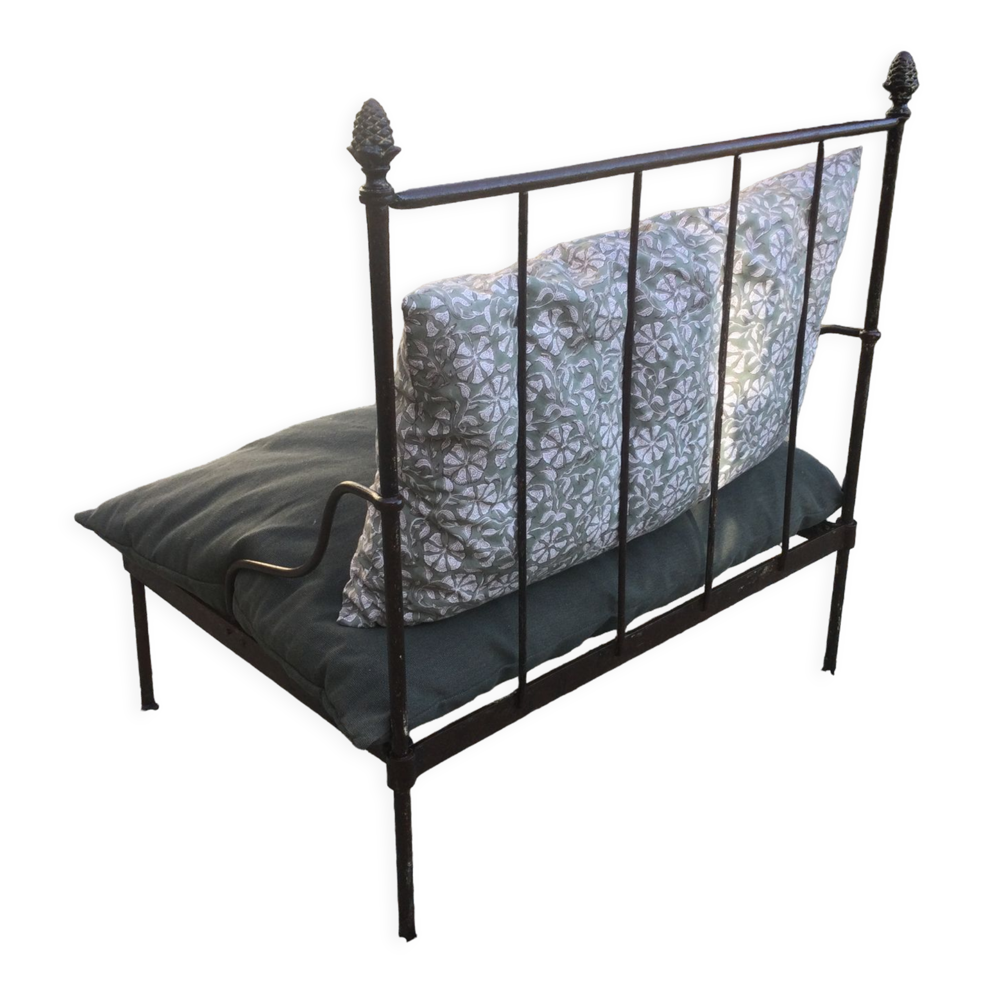 Set of 2 iron garden chairs