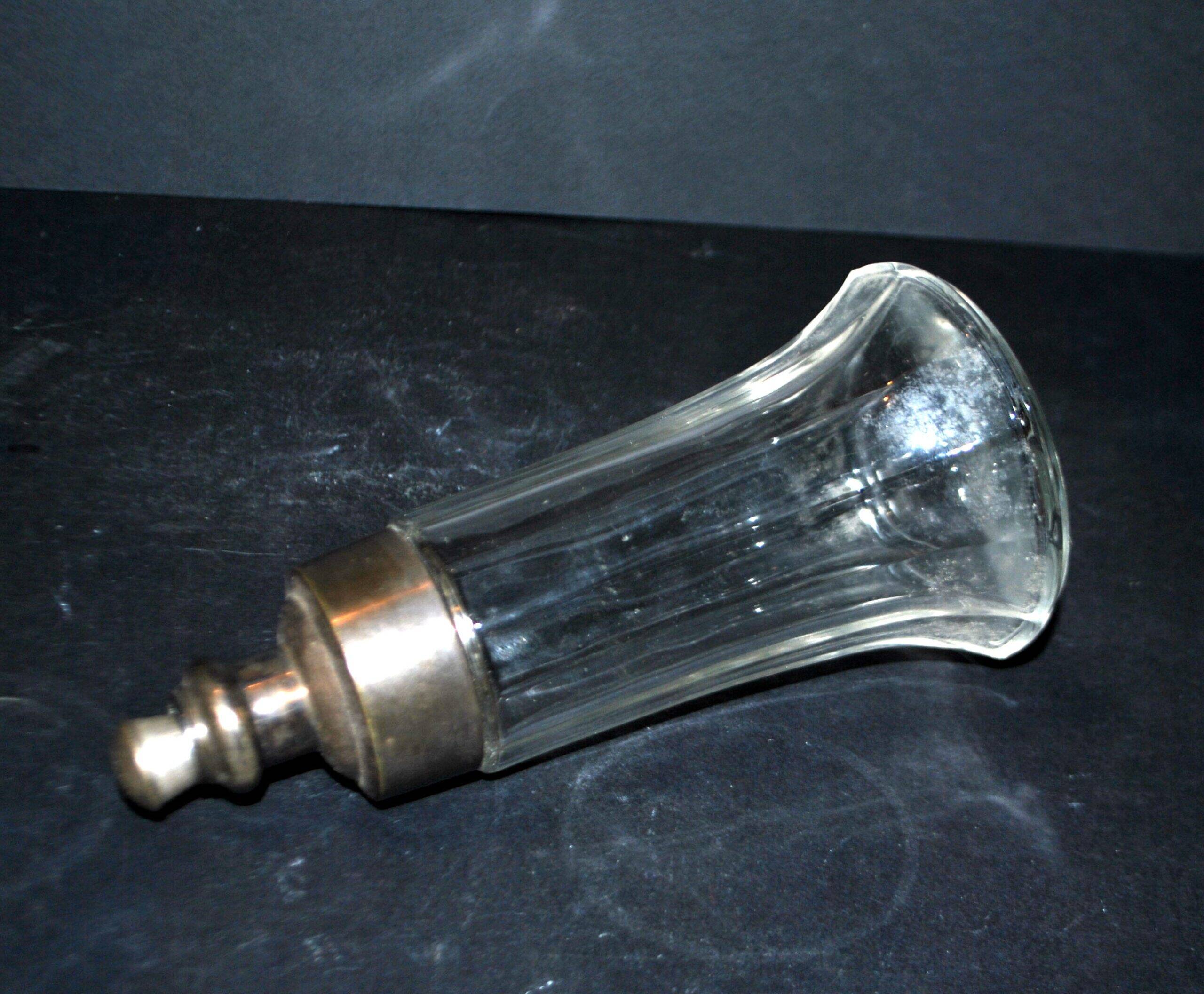 La Parfaite SGDG sugar shaker in glass and silver-plated Art Deco metal