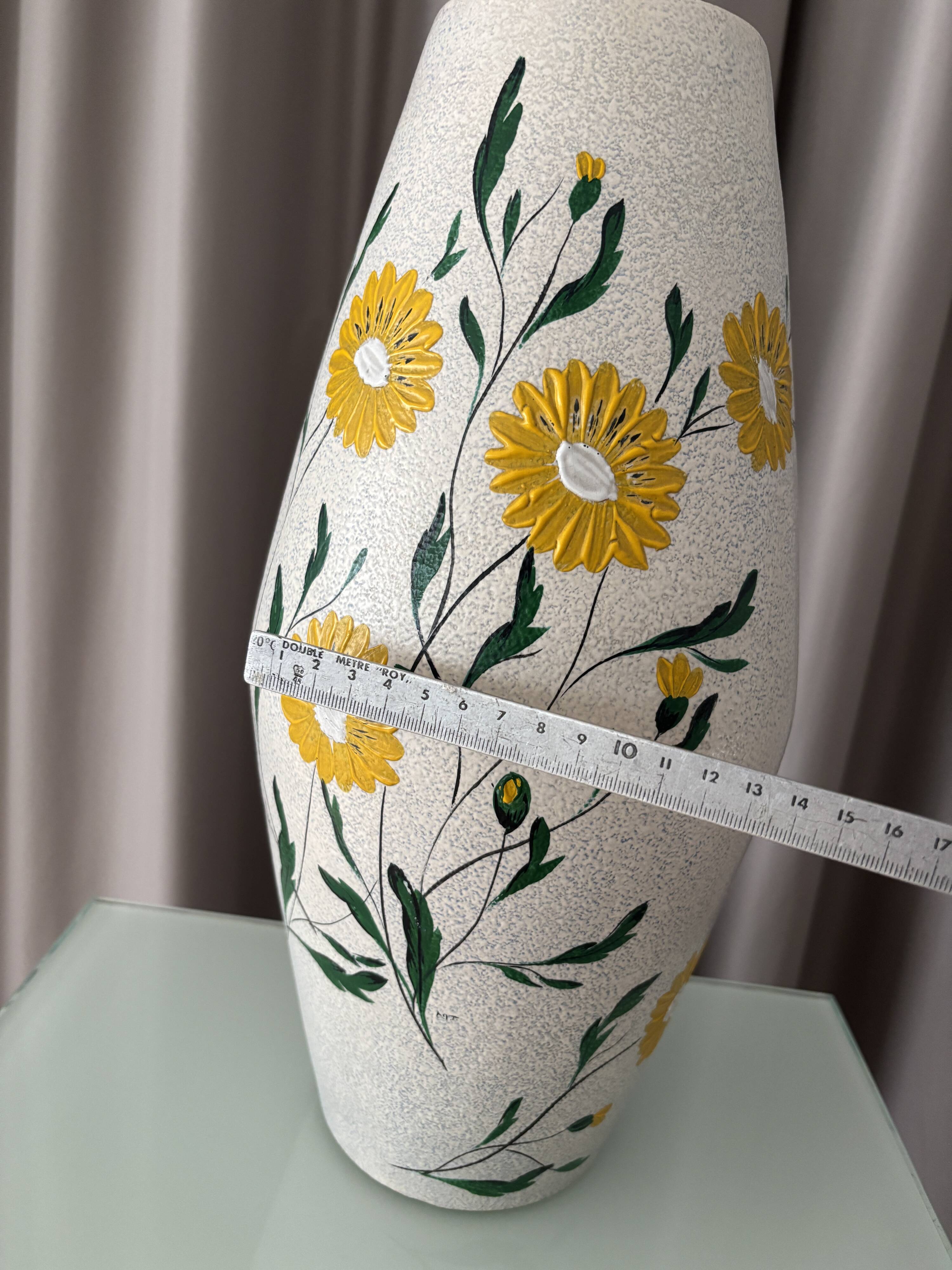 Hand painted daisies vase