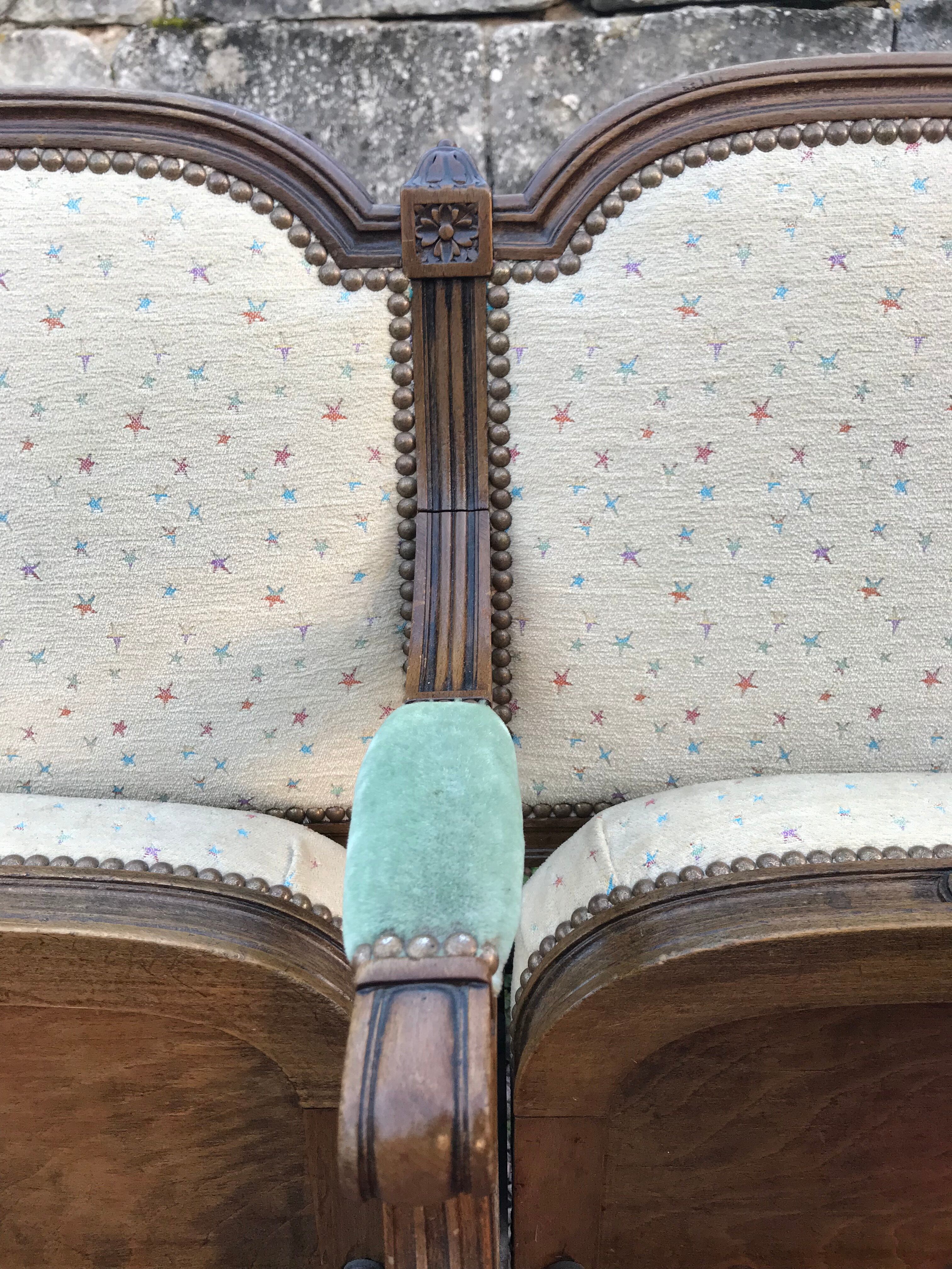 Theatre seat