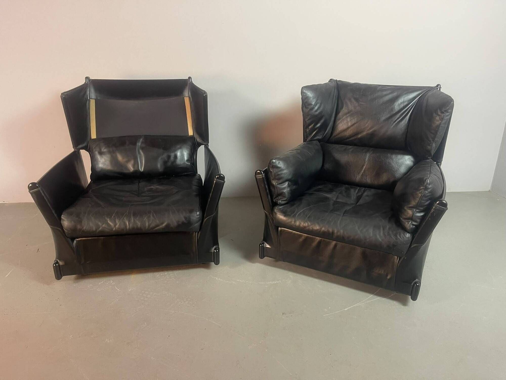 Cassina Lounge Chairs ‘Viola d’Amore’ by Piero de Martini