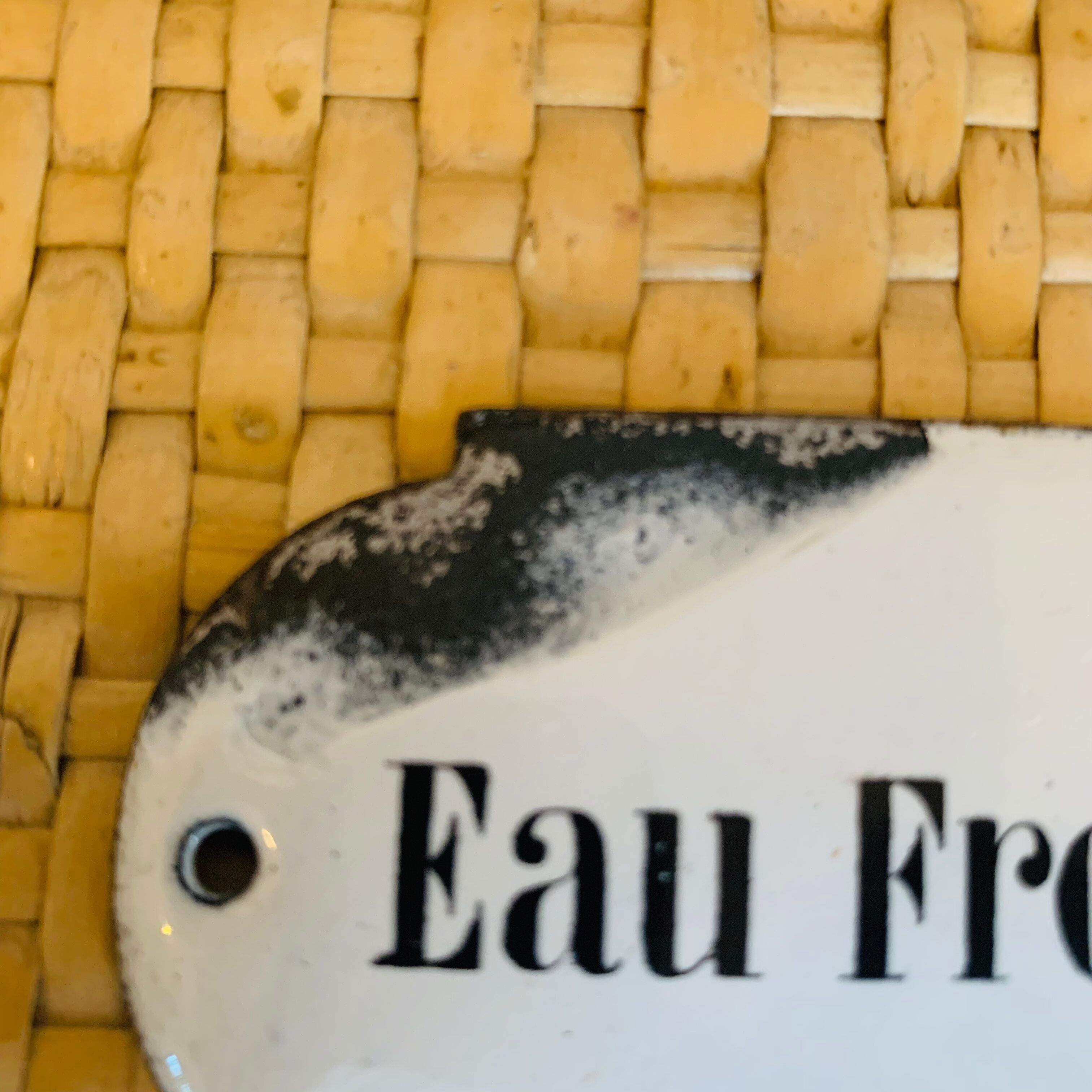 Enameled plate “Cold water”