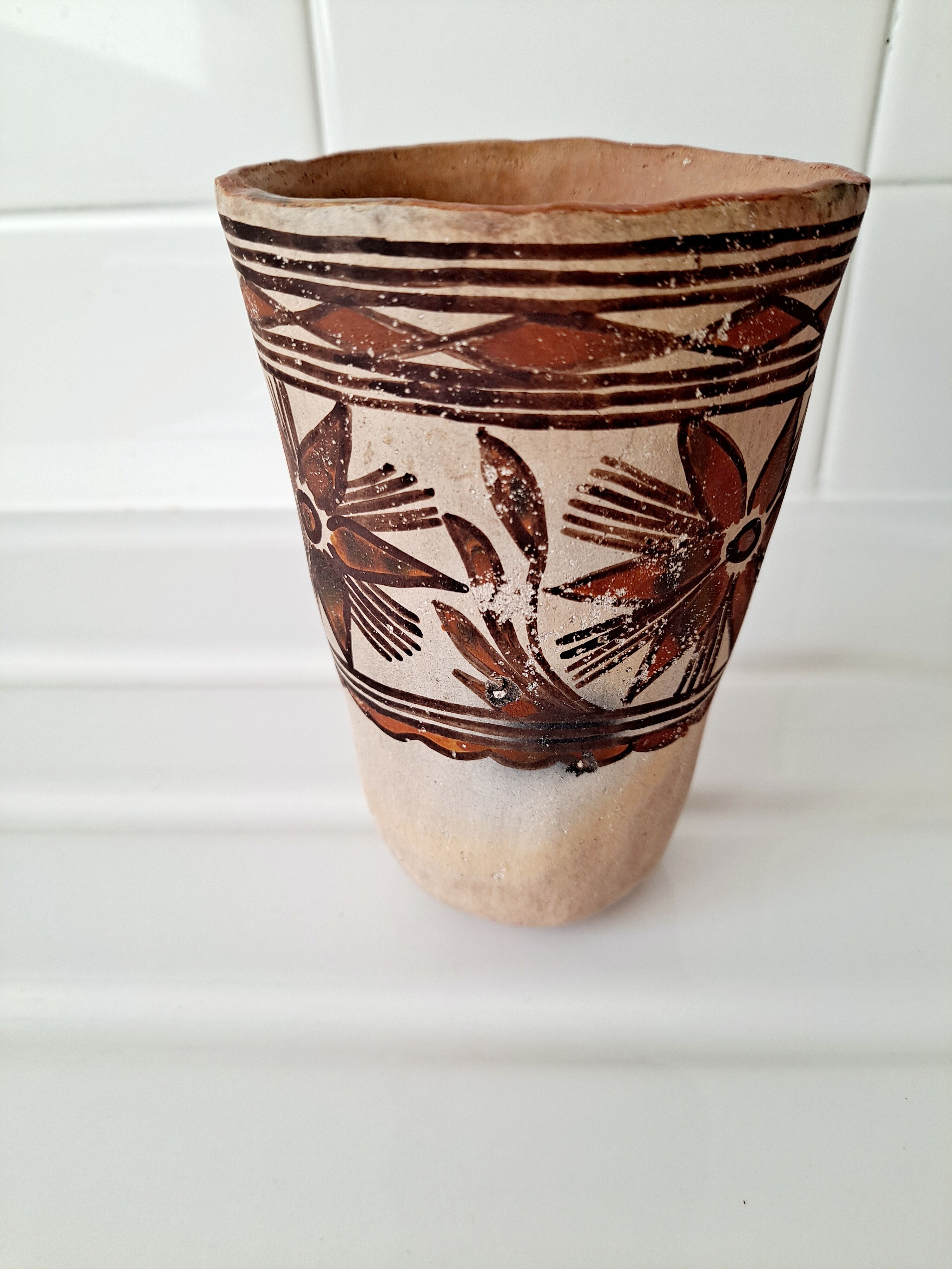 Anthropomorphic cup