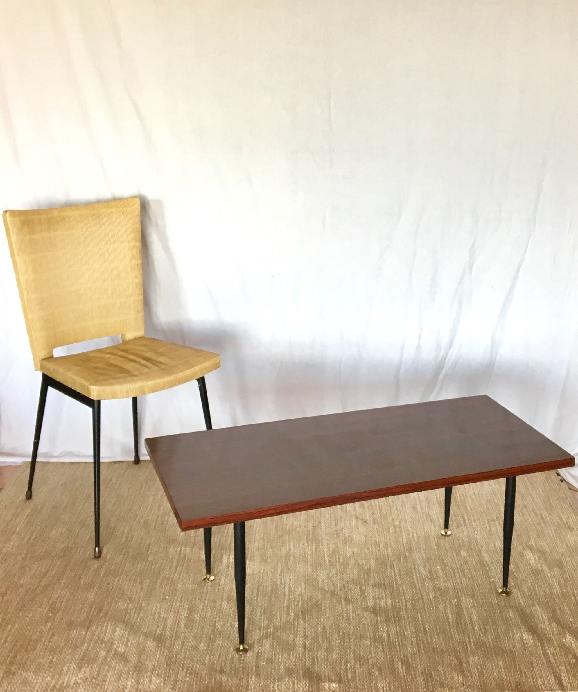 Table low 60s formica