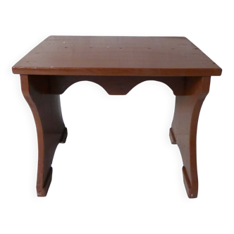 Petit banc marche pied en bois