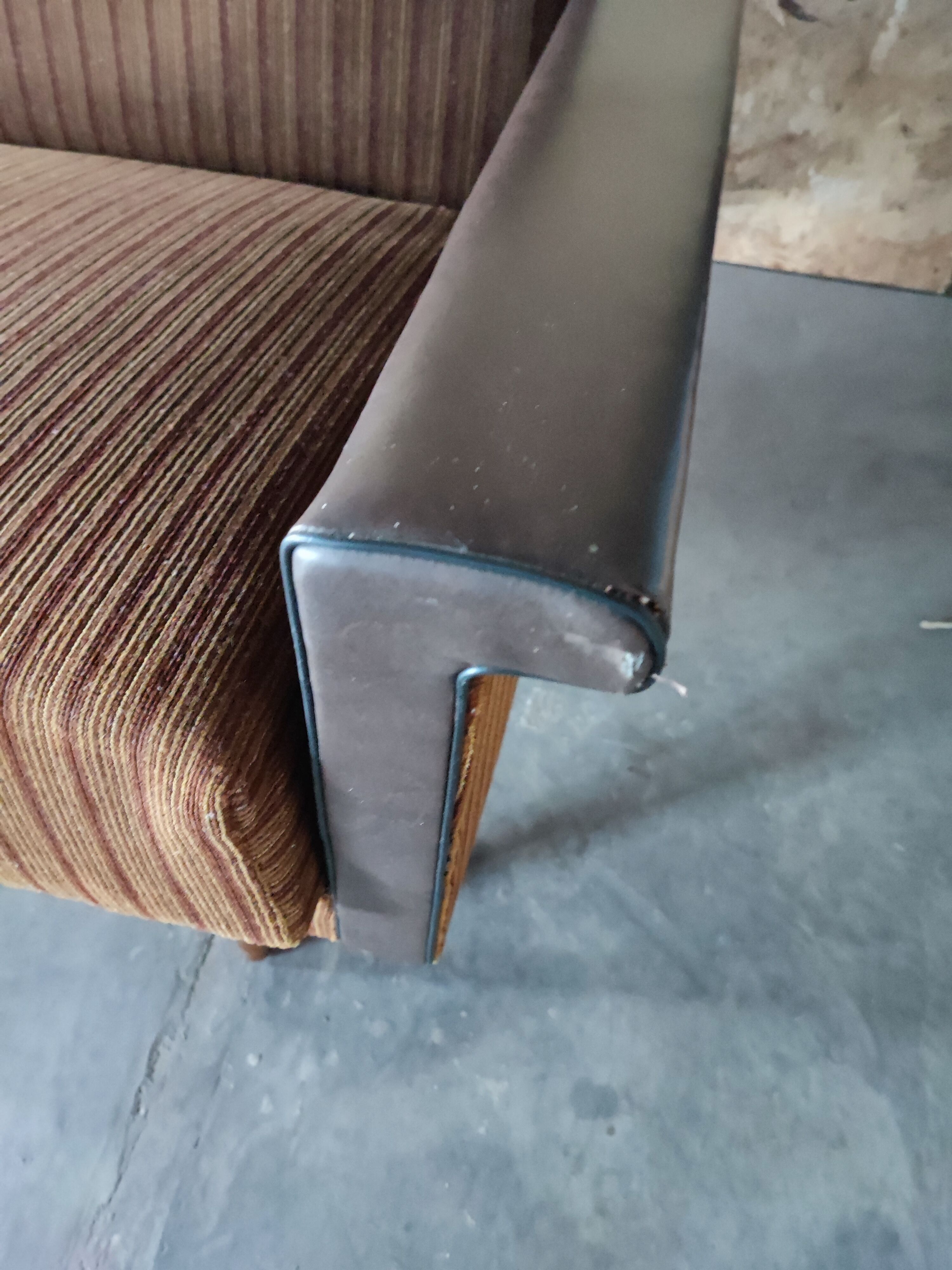 Velvet and skai sofa bed