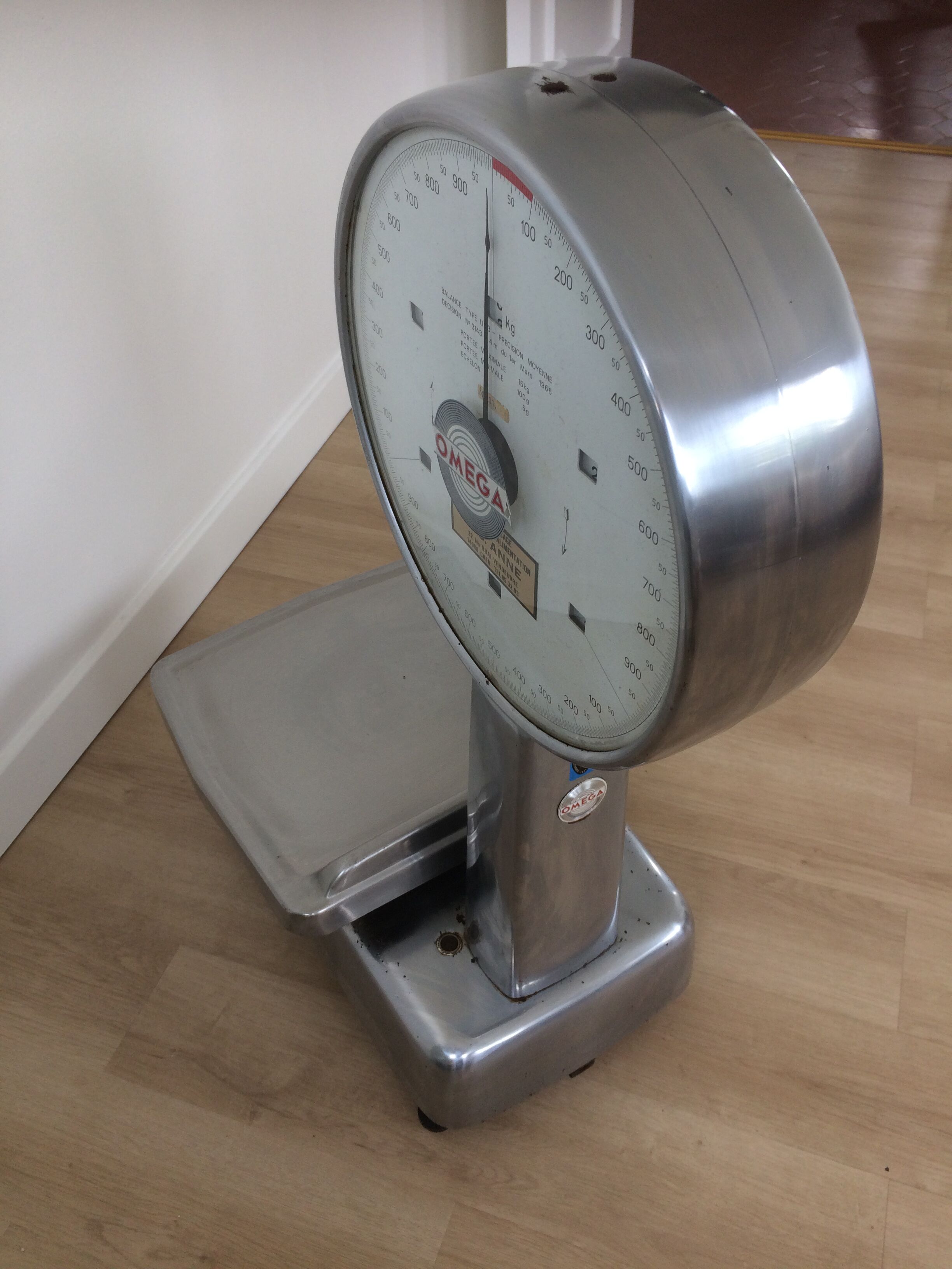 Antique balance grocery Omega