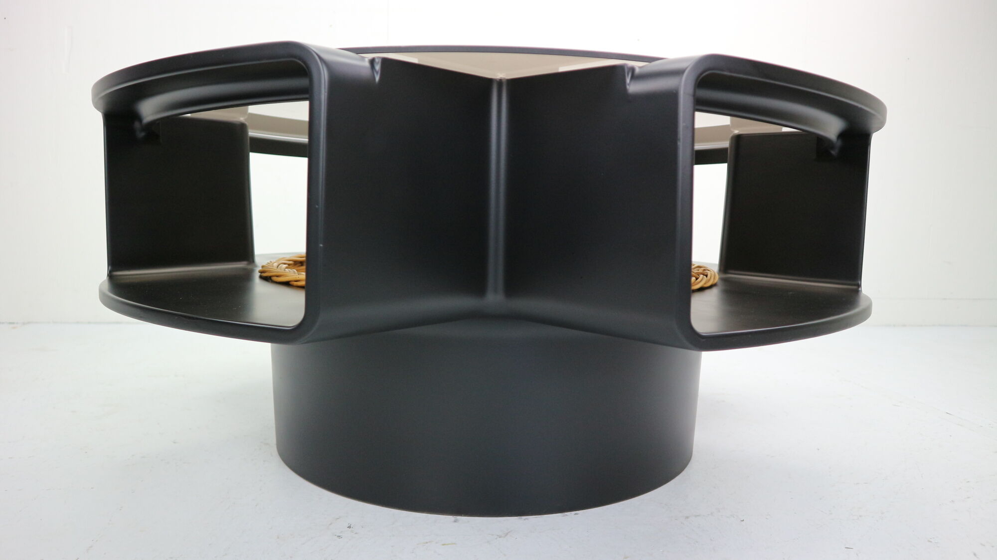 Space Age Ufo coffee table by Jean Maneval, Meubilier De France, 1960