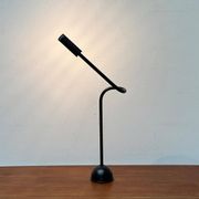 Lampe de table modèle Stringa postmoderne par Hans Ansems pour Luxo, années 1980