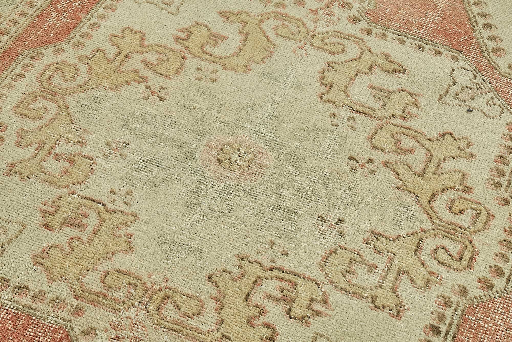 Turkish Vintage Anatolian Rug 136 cm x 213 cm