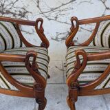 Paire de fauteuils "col de cygne"