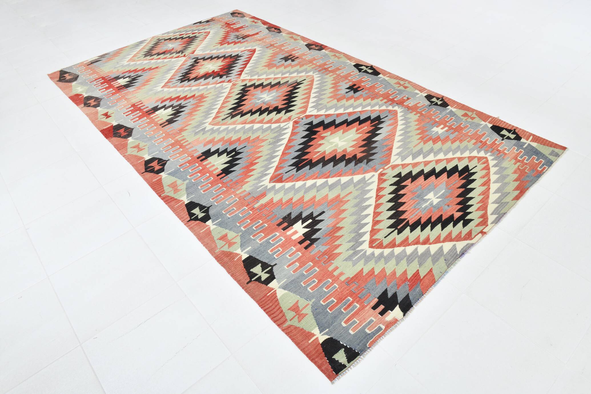 Geometric Madalion Design Kilim Rug, 181x320Cm Rug For Living Room