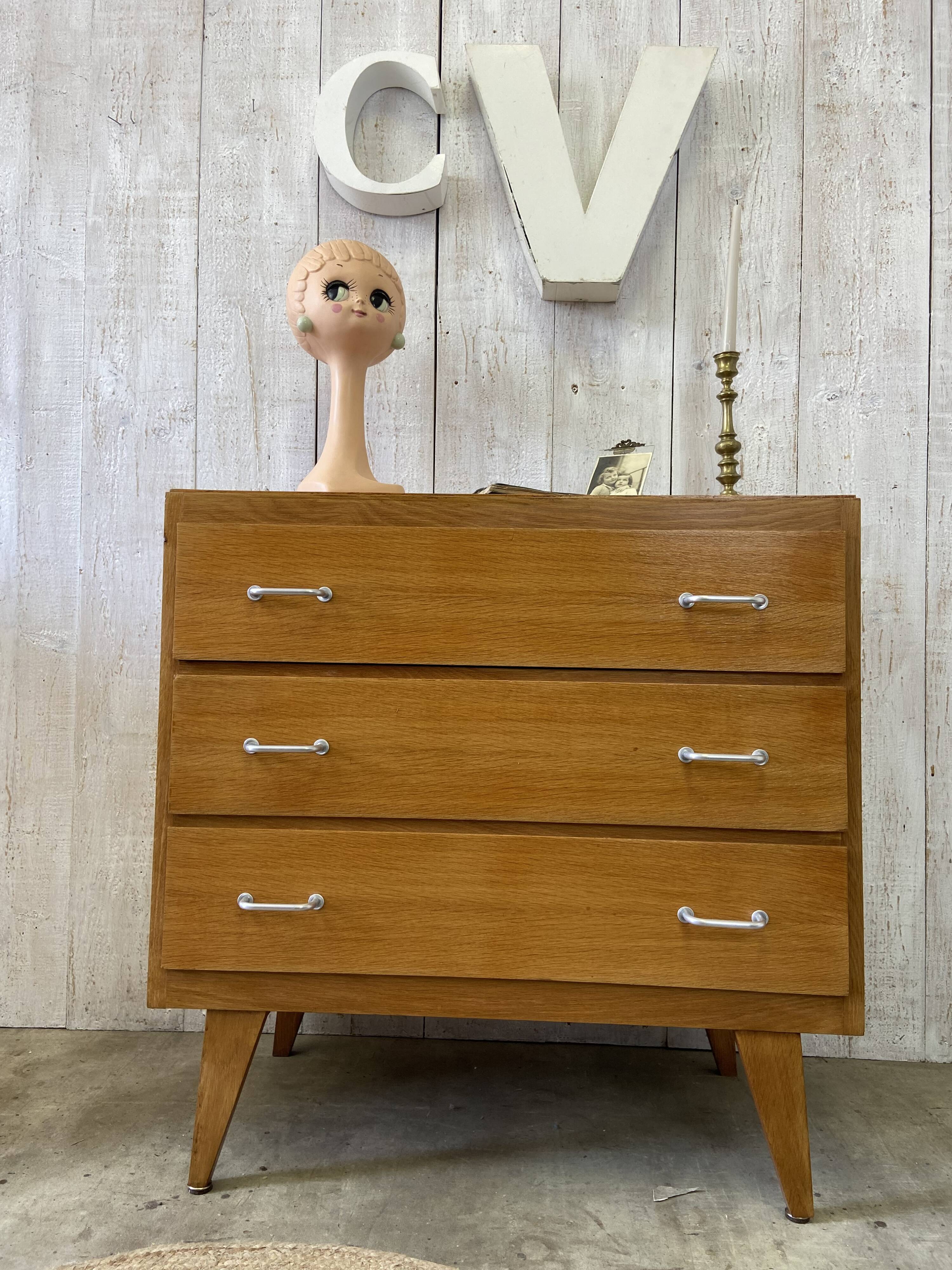 Vintage chest of drawers