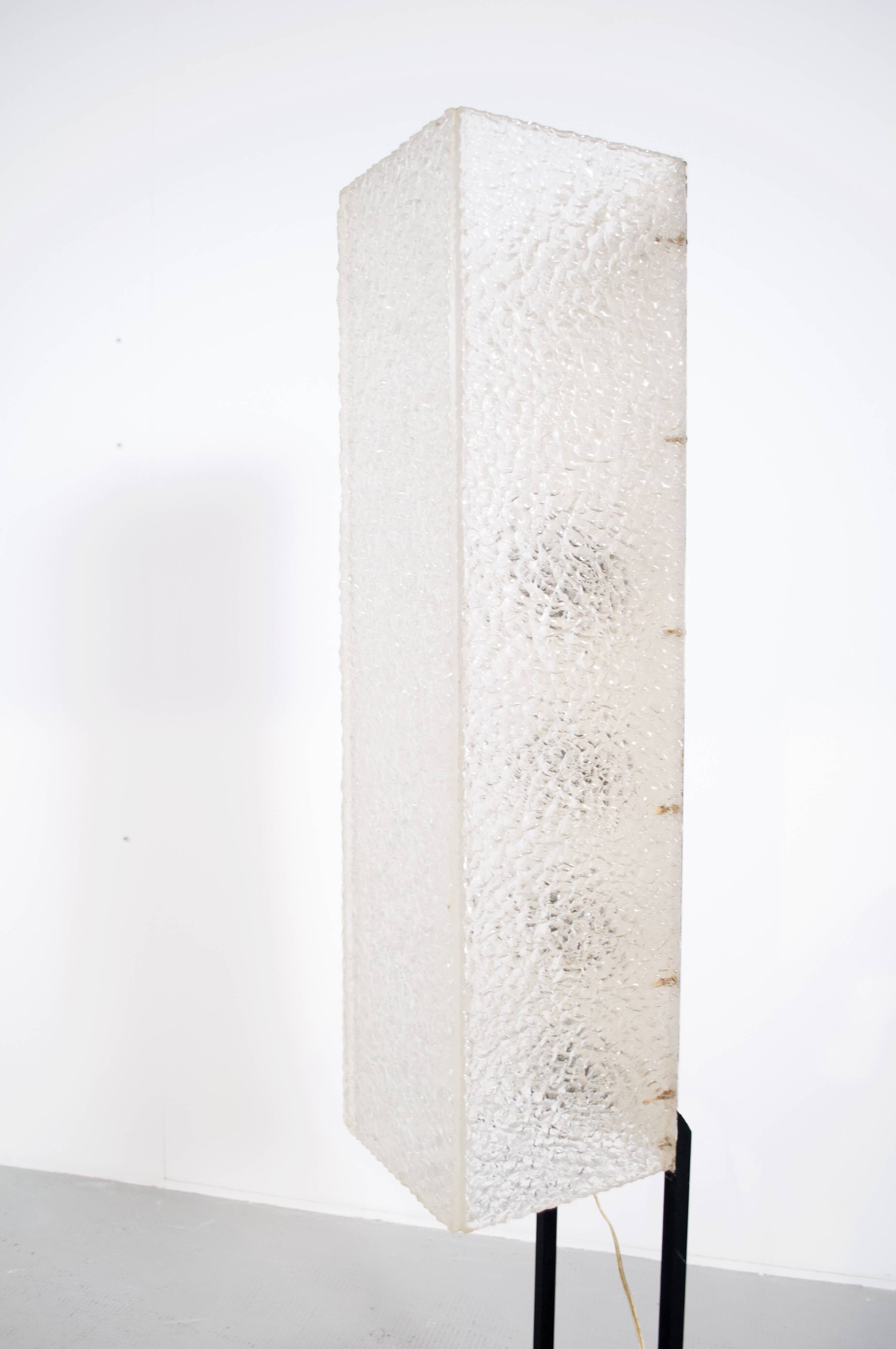 Lampadaire années 60' plastique moulé et acier laqué noir