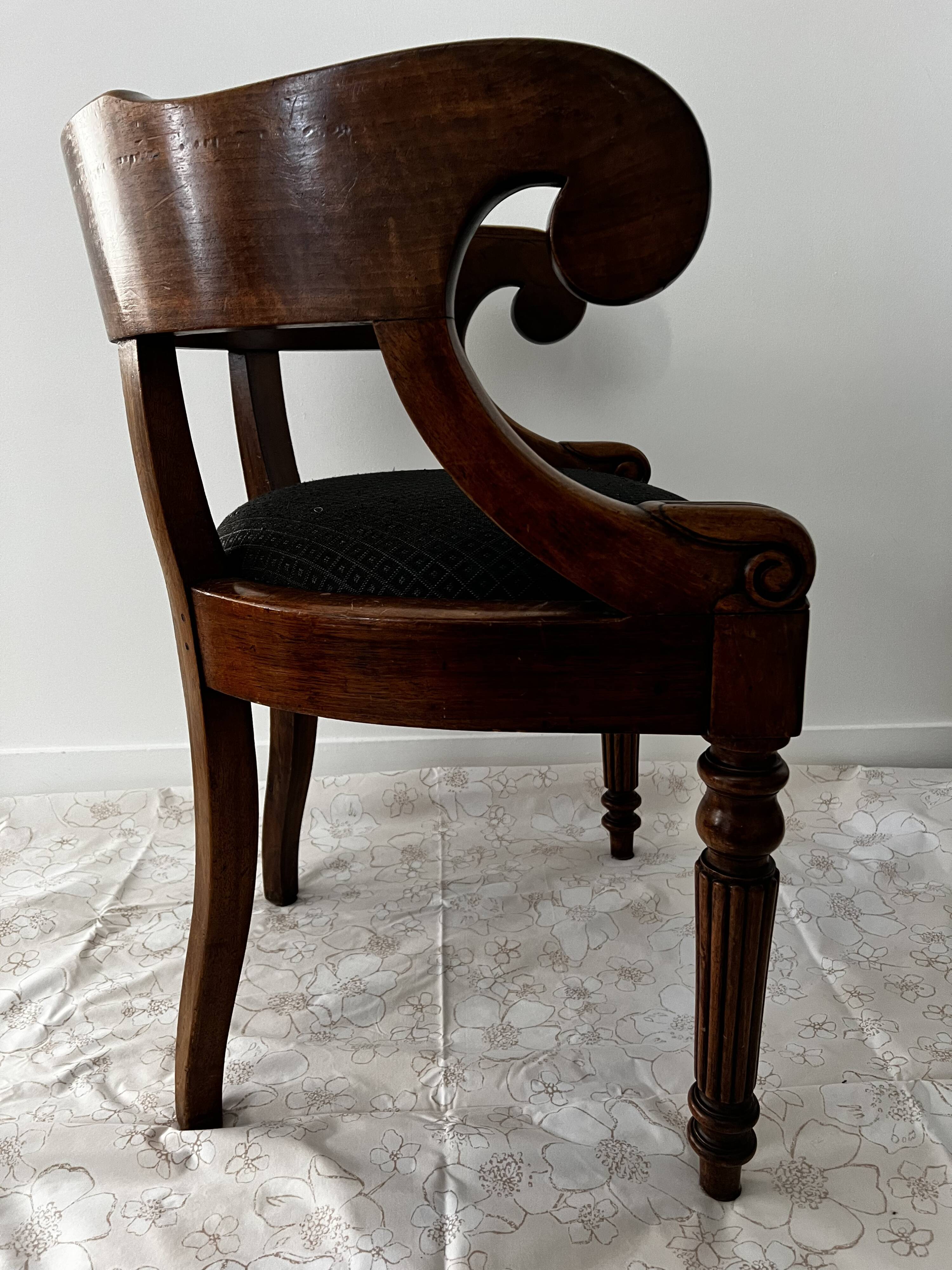 Restoration armchair in mahogany