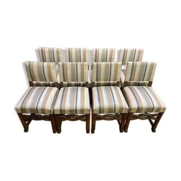 Suite de 8 chaises style Renaissance chêne