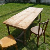 Farm table