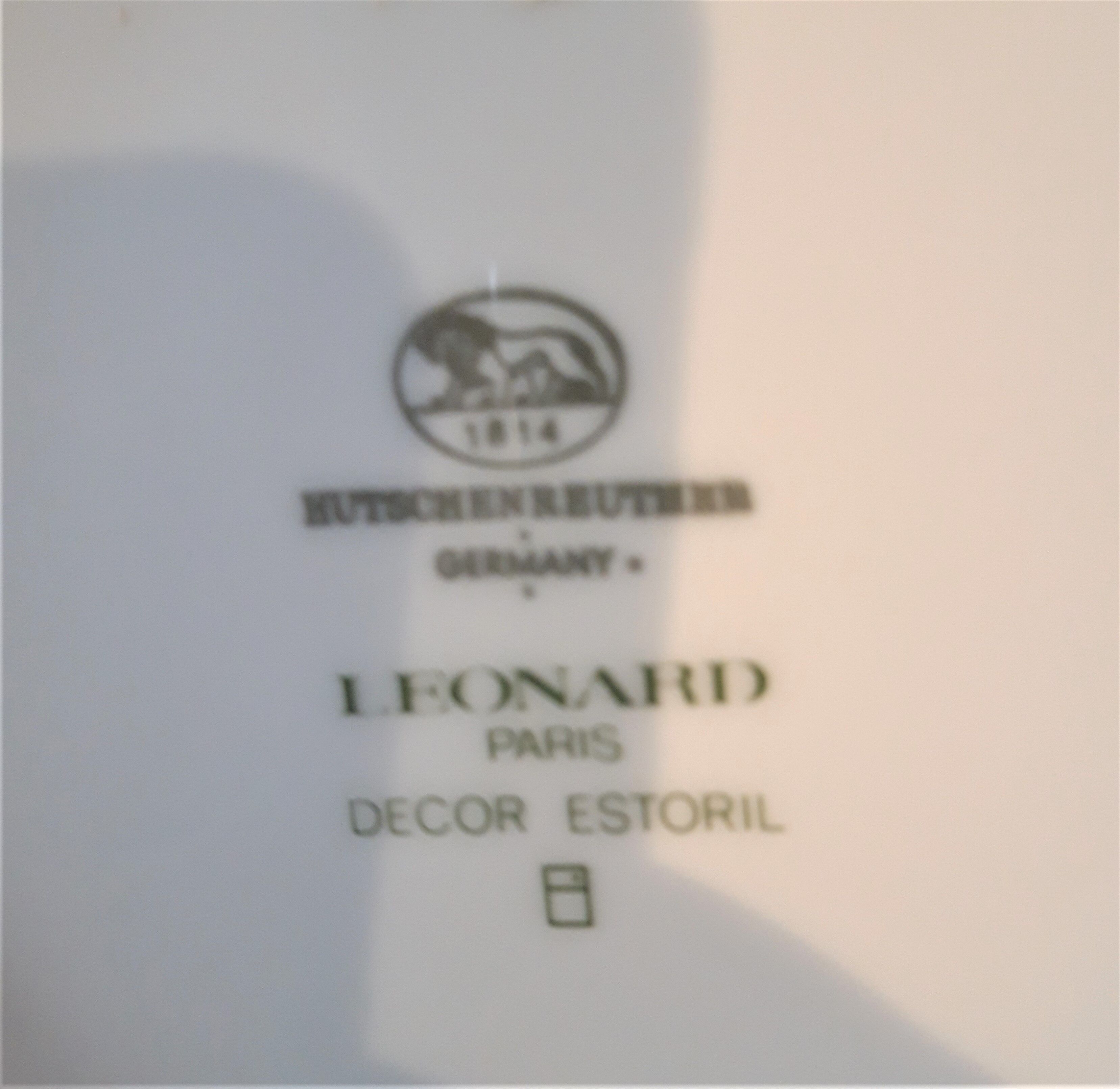 Hutschenreuther Leonard Paris porcelain vase