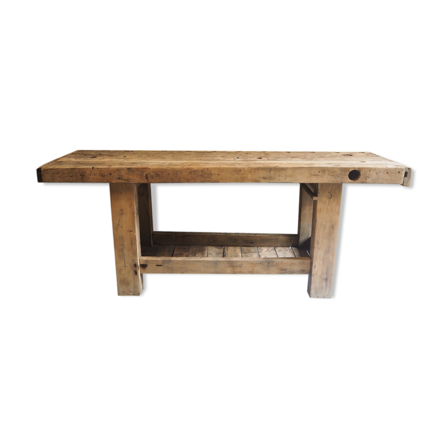 Gross old wooden workbench