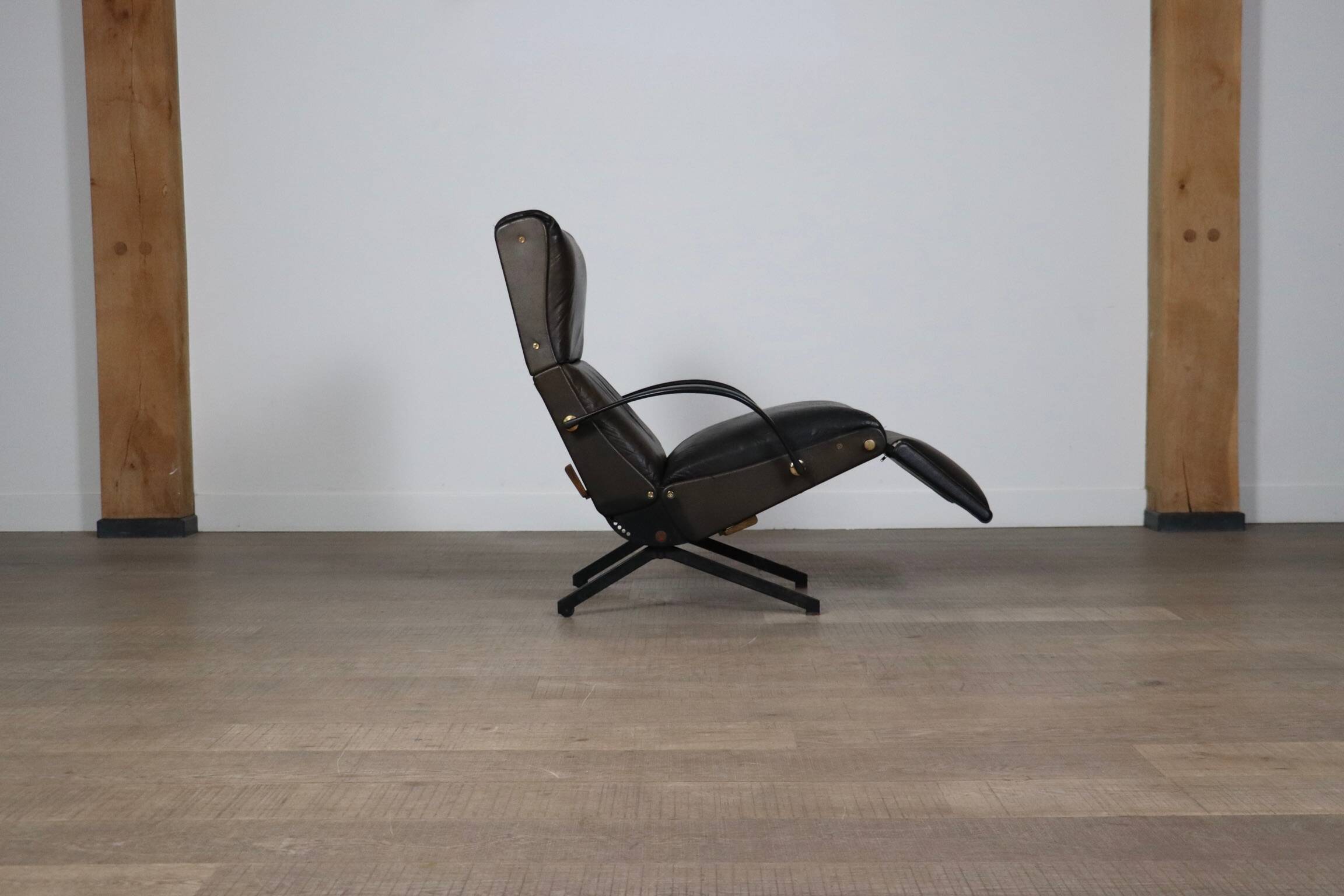 P40 Lounge Chair By Osvaldo Borsani For Tecno In Original Leather, Italy 1960s