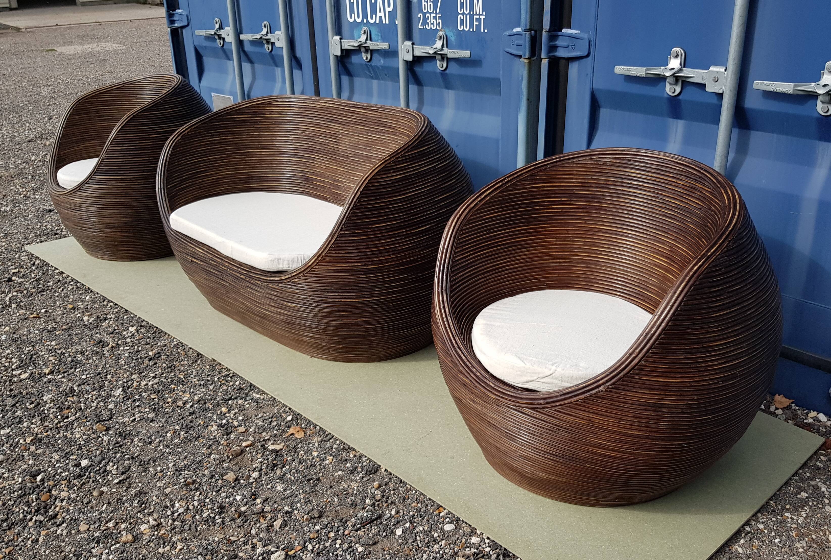 Set canapé sofa et ses 2 chauffeuses en rotin