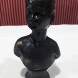 Statuette, bust of a woman