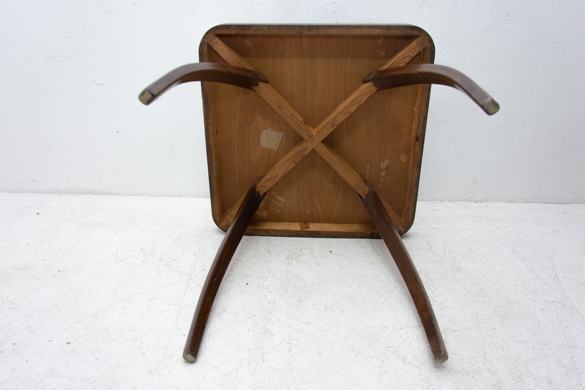 Spider table H-259, Jindřich Halabala