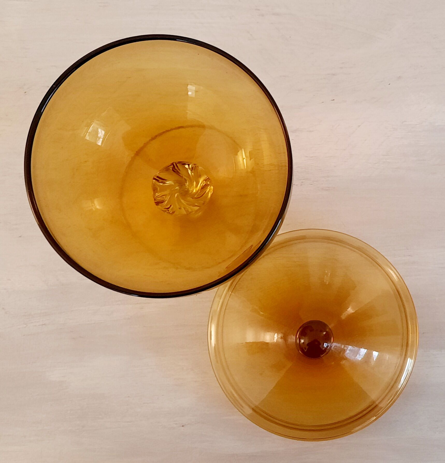 Bonbonnière, drageoir, amber coloured glass vintage