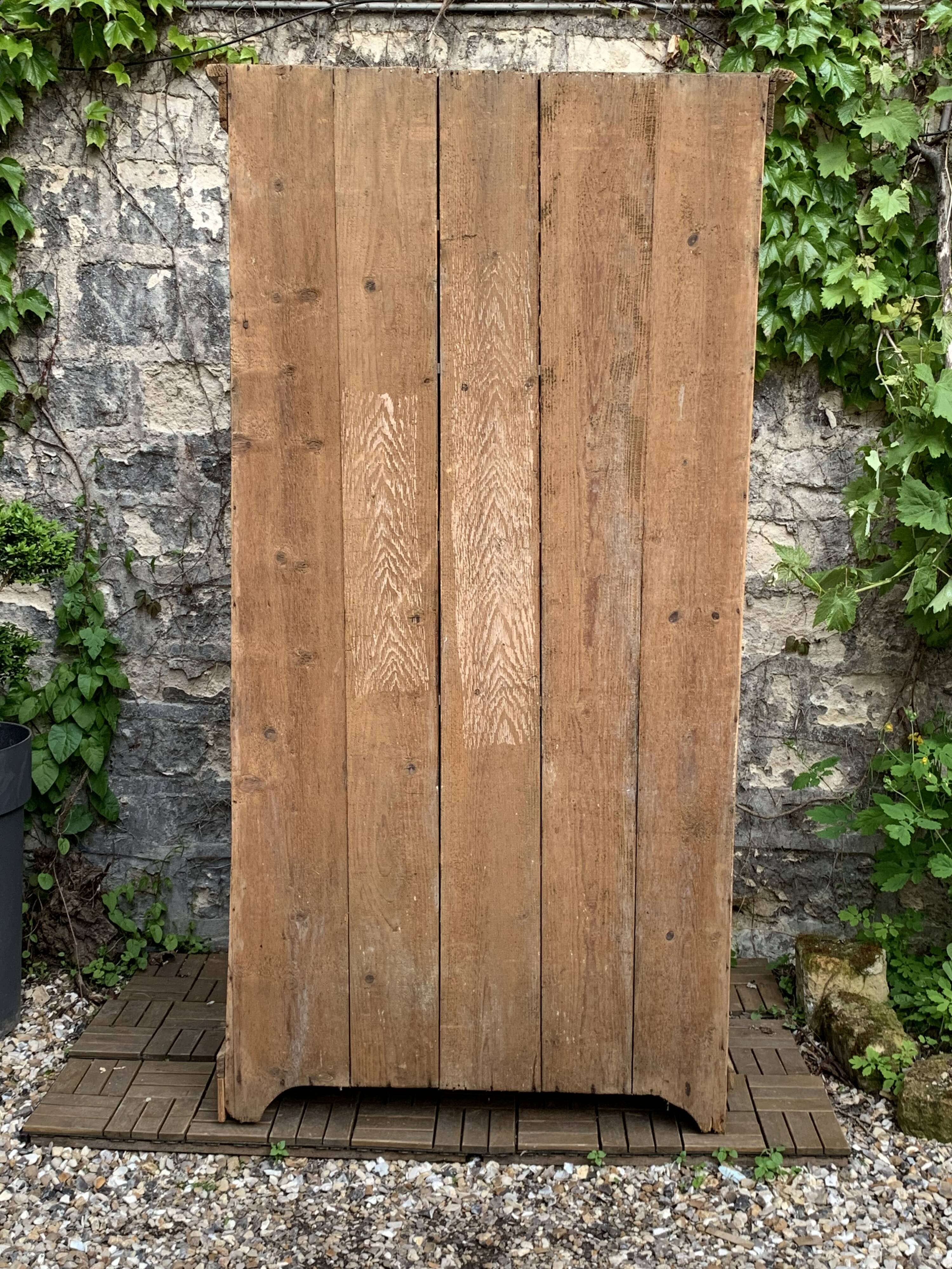 Raw wood bonnetière 1900