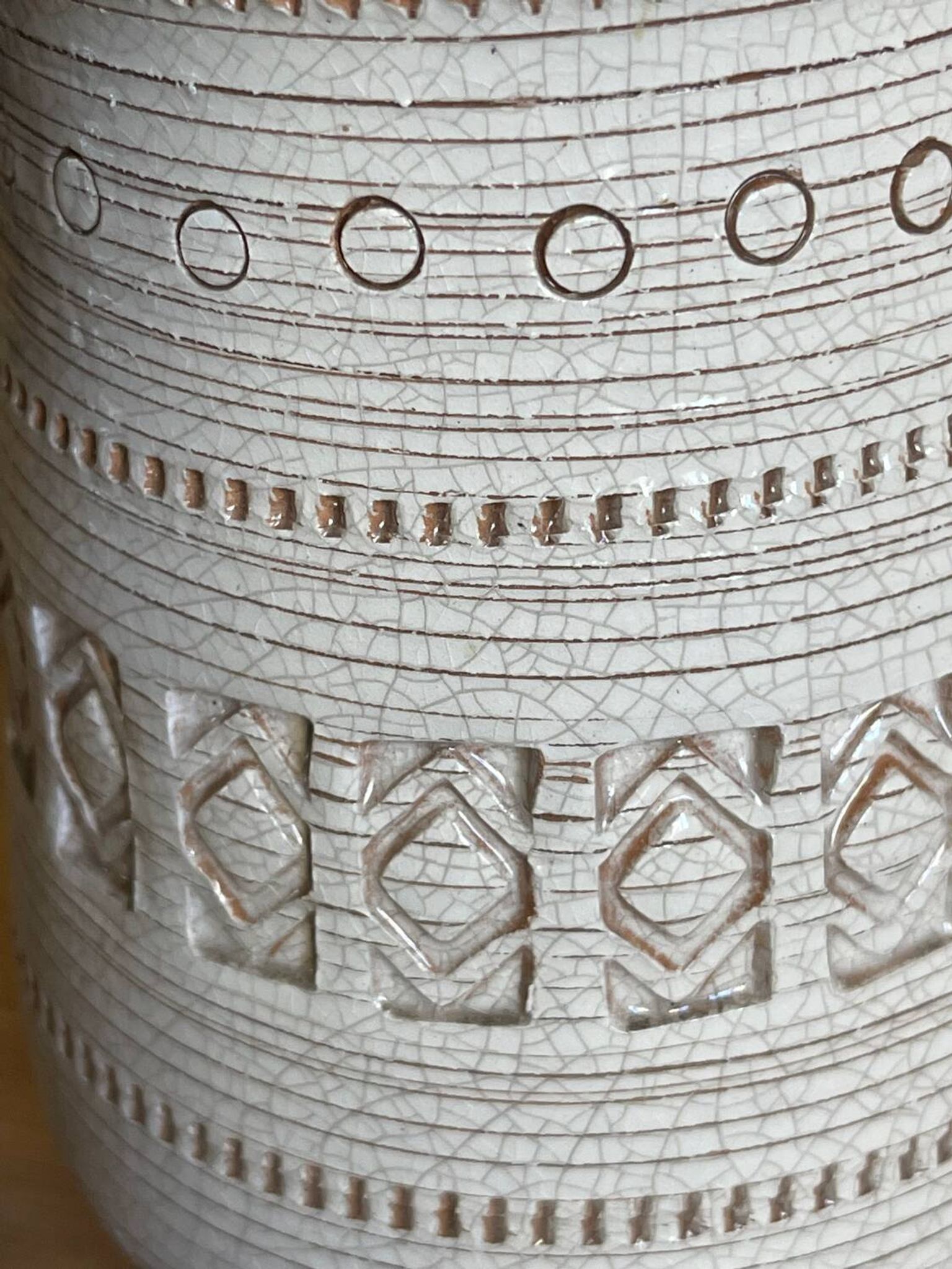 Cracked ceramic vase after Jean Besnard