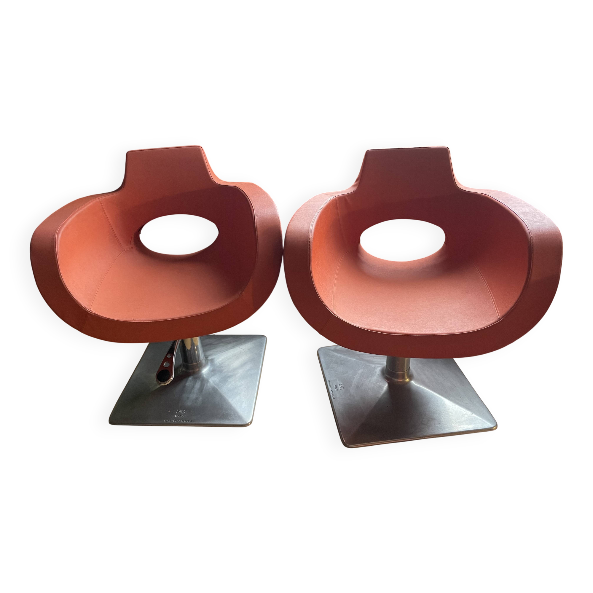 Stunning vintage design armchairs from the 70s, in Porsche Space Age style.