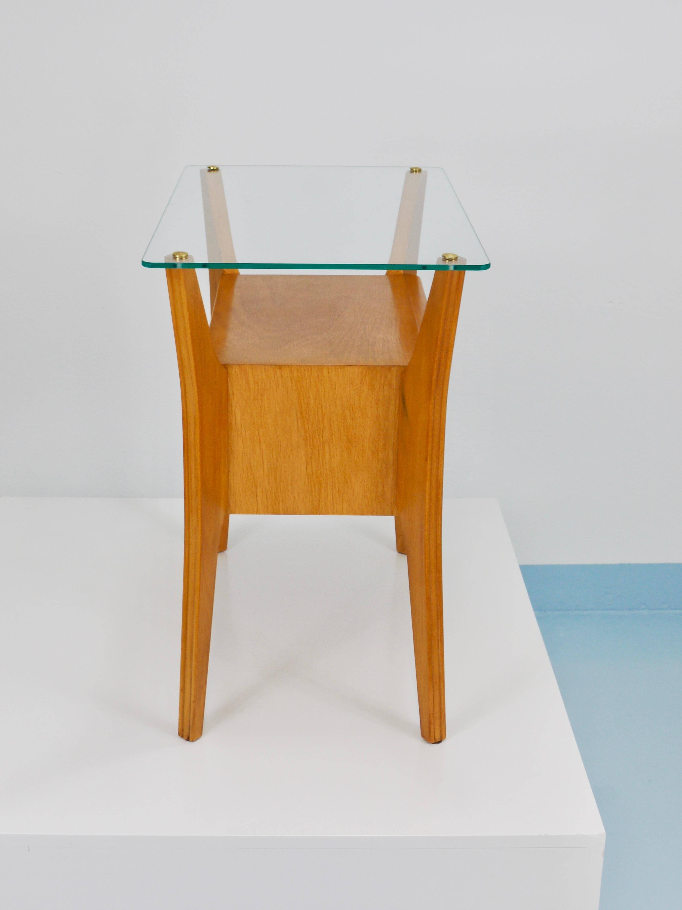 Gio Ponti bedside table in maple and walnut, La Permanente Mobili Cantù, 1940s