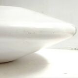 White resin planter in saucer shape - futuristic movement