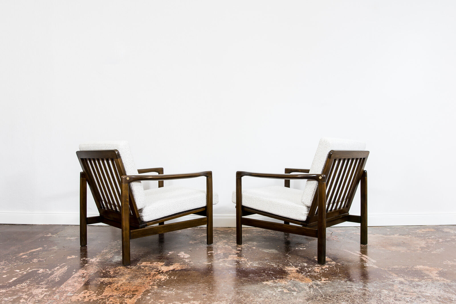 Pair of Restored White Grey B-7522 armchairs by Zenon Bączyk, 1960’s