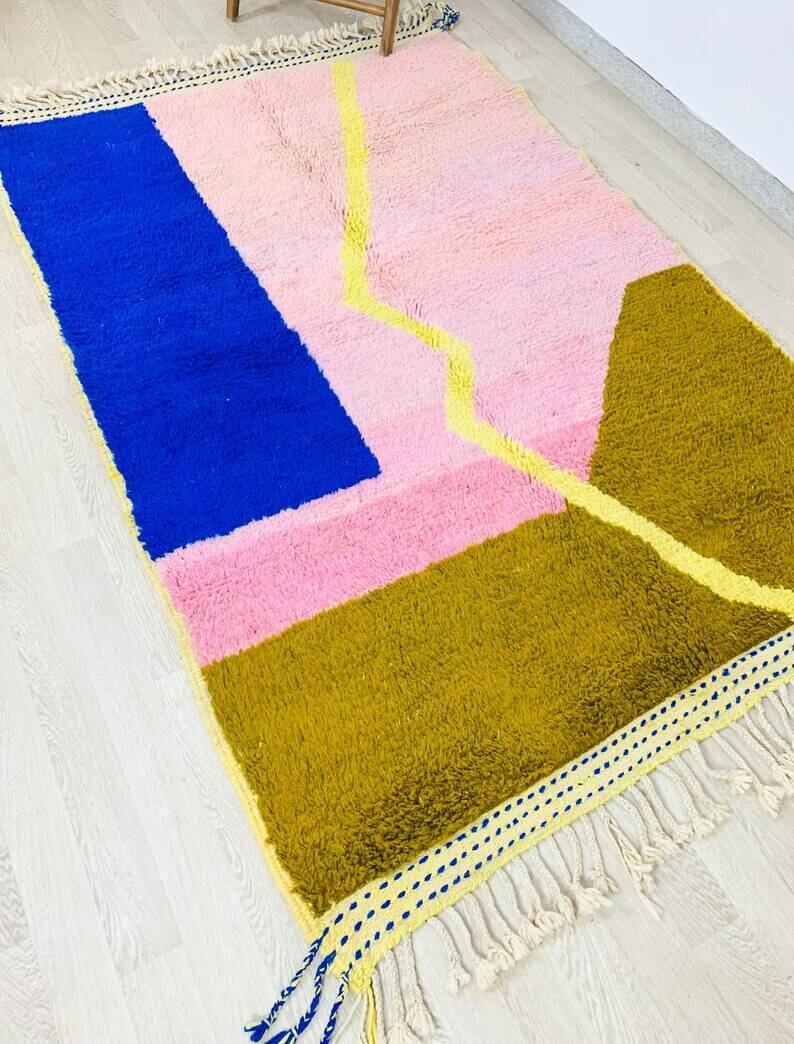 Handmade Moroccan rug 250cm x 150cm
