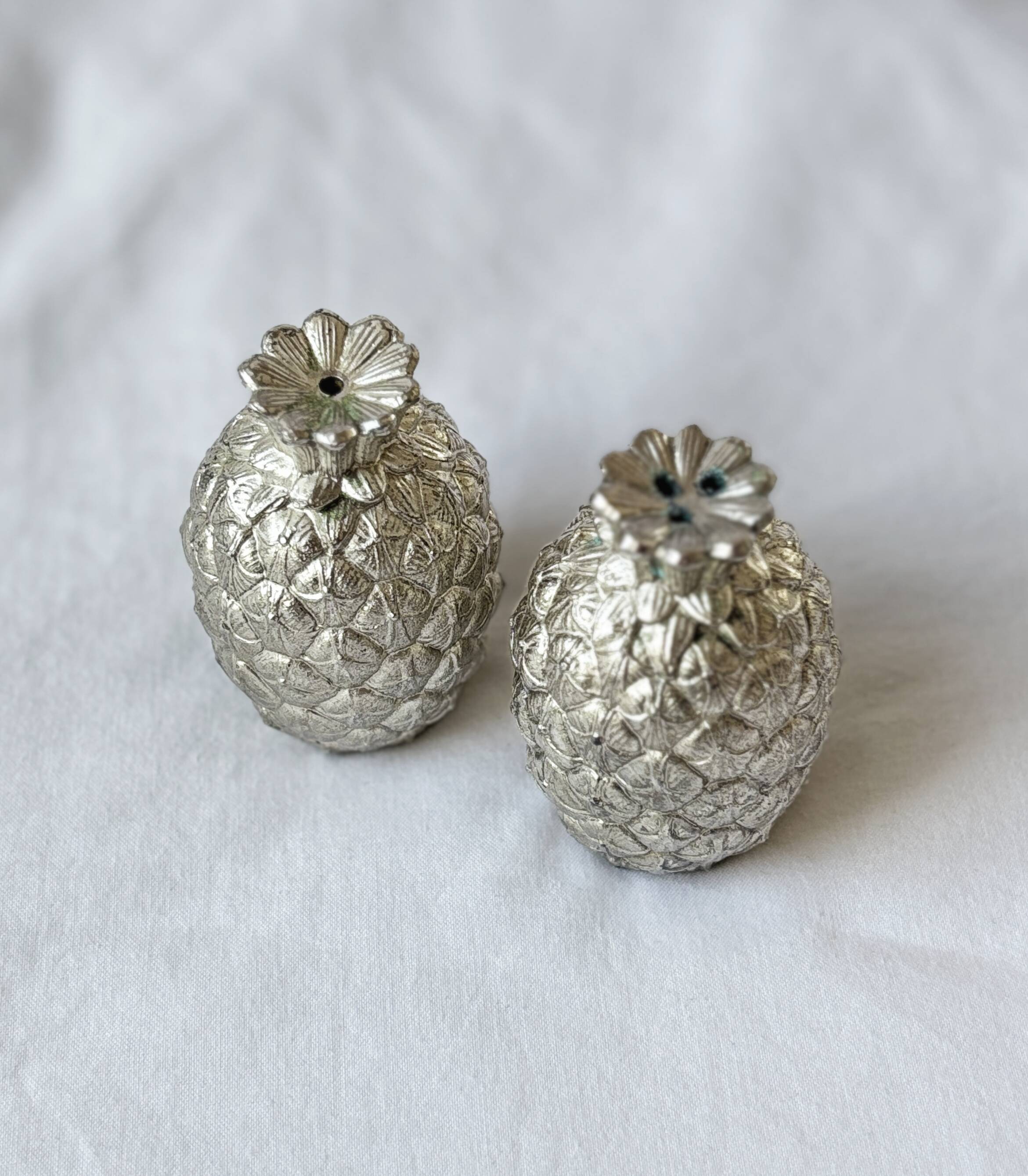 Maura Manetti pineapple-shaped salt and pepper shaker set