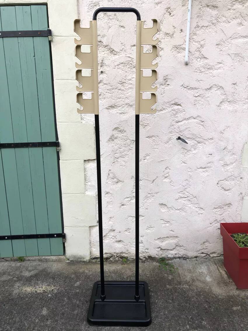 Porte-manteau beige et noir Manade de Jean-Pierre Vitrac