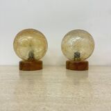 Ensemble de 2 lampes de table en verre et bois, années 1980