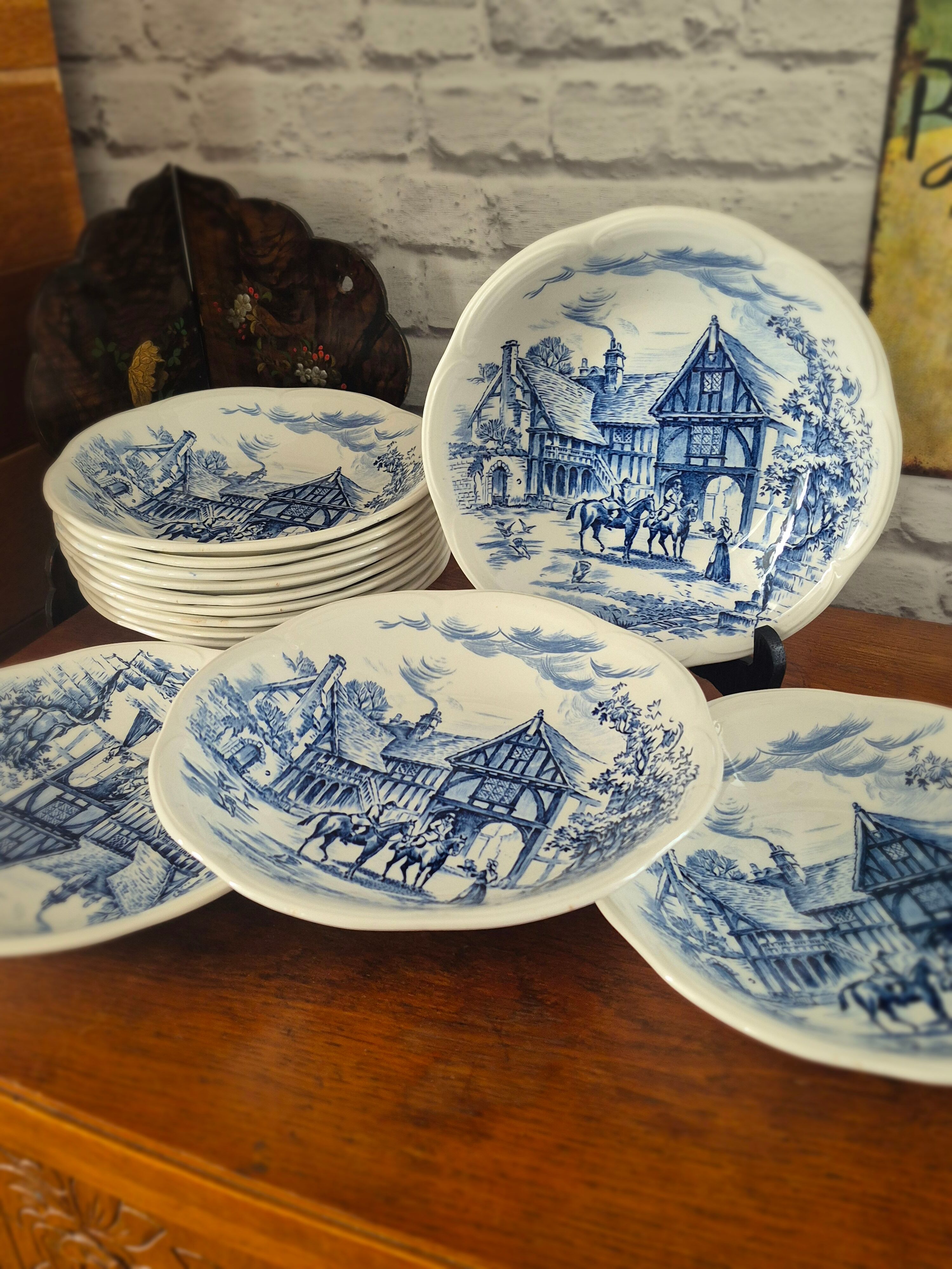 Set of 12 vintage deep plates Gien and Wedgwood 1967-71