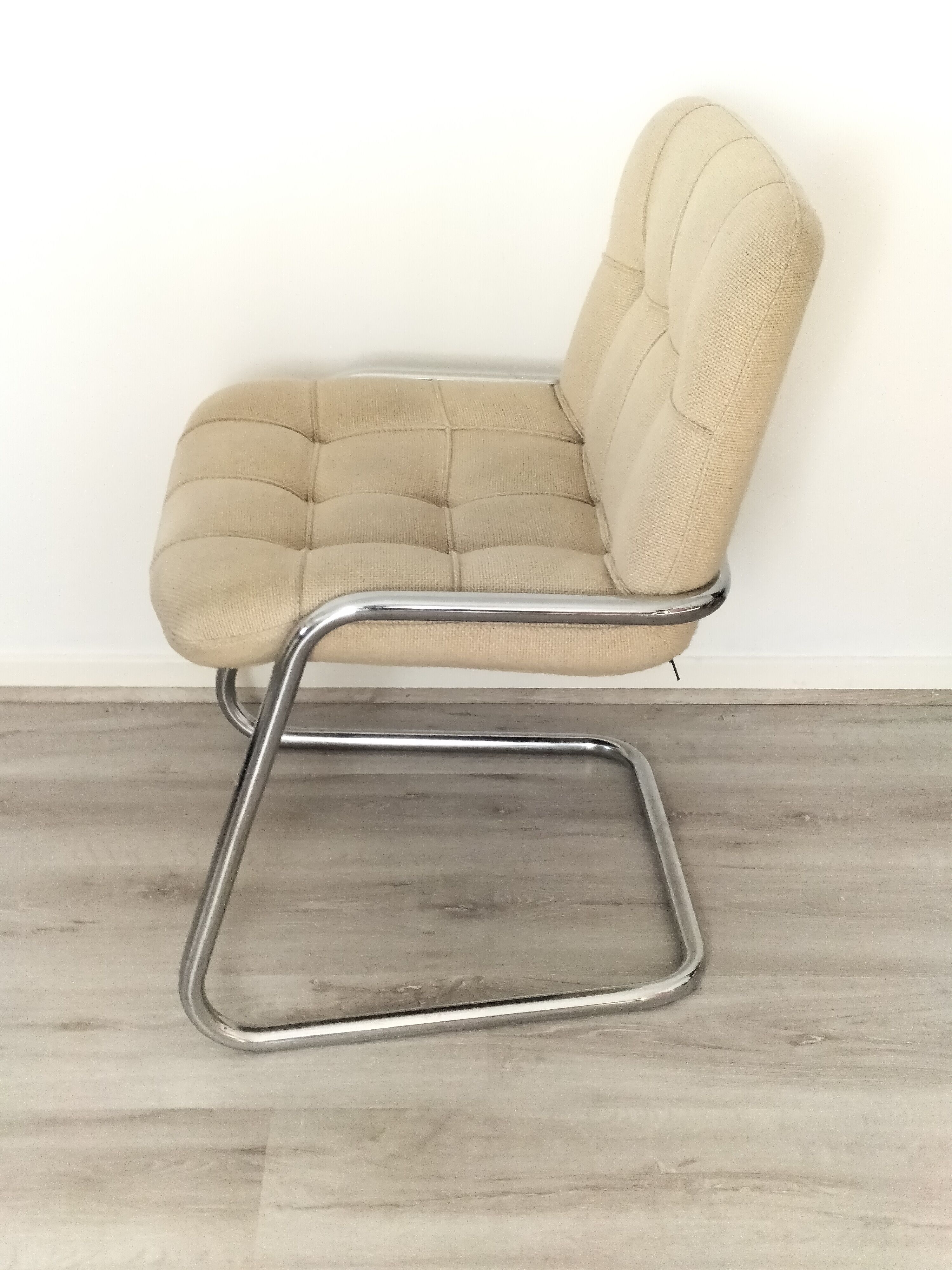 Beige chair Yves Christin